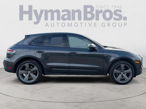 2023 Porsche Macan Premium Plus, 21 Sport Design Wheels, Only 6,000 Miles