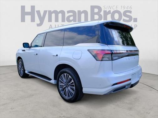 2025 INFINITI QX80 Luxe