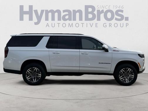 Iridescent Pearl Tricoat 2025 Chevrolet Suburban 4WD Z71