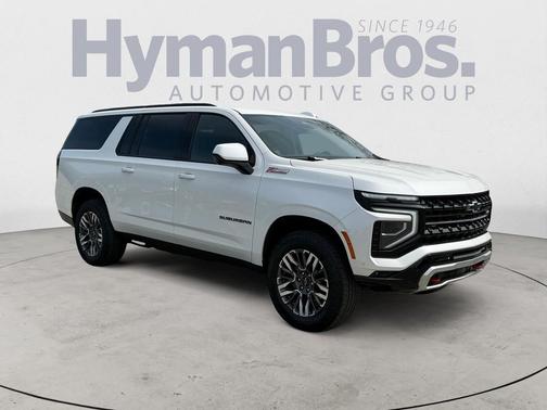 Iridescent Pearl Tricoat 2025 Chevrolet Suburban 4WD Z71