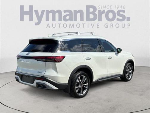 2022 INFINITI QX60 Luxe