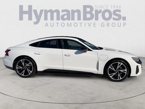 2023 Audi e-tron GT Premium Plus quattro