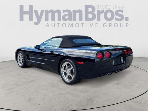 2004 Chevrolet Corvette Base