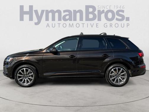 2023 Audi Q7 45 Premium Plus