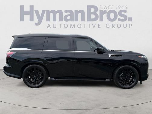 2025 INFINITI QX80 Luxe