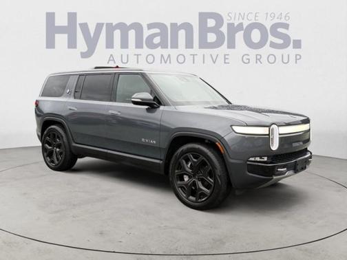 2023 Rivian R1S Adventure