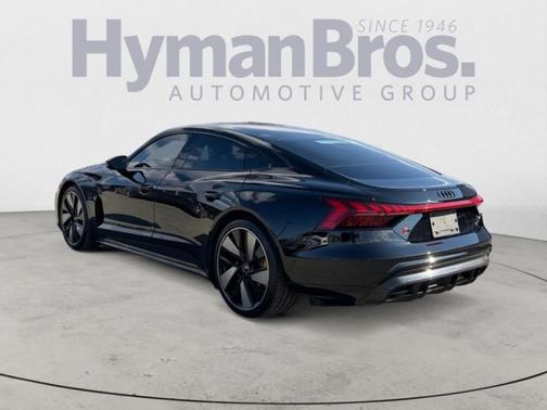 2022 Audi RS e-tron GT quattro