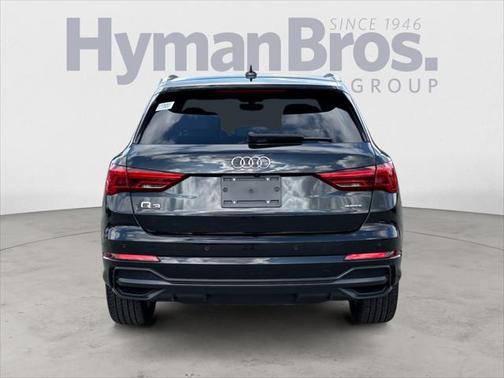2022 Audi Q3 45 S line Premium