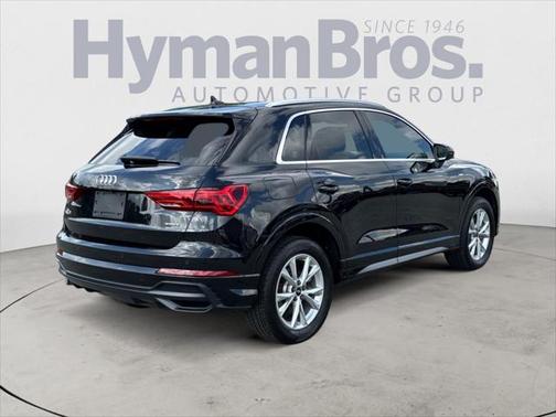 2022 Audi Q3 45 S line Premium