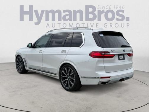 Mineral White Metallic 2022 BMW X7 xDrive40i