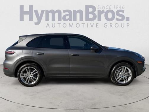 Quartzite Grey Metallic 2022 Porsche Cayenne Cayenne