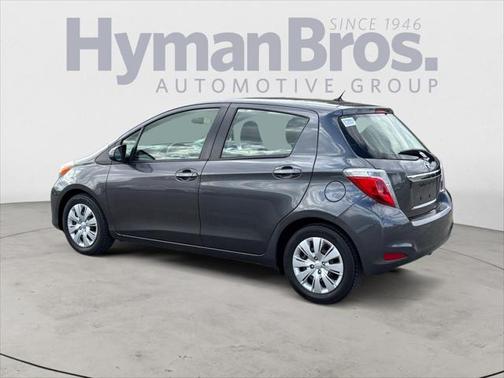 2013 Toyota Yaris LE