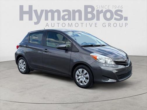 2013 Toyota Yaris LE