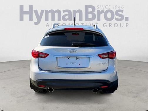 2017 INFINITI QX70 Base