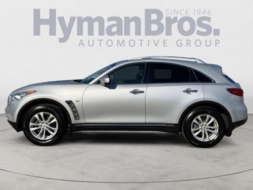 2017 INFINITI QX70 Base