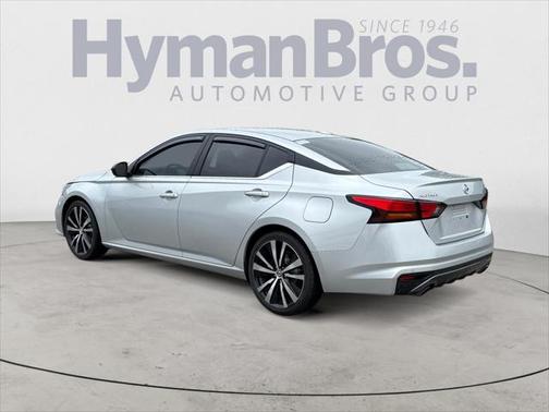 2020 Nissan Altima SR FWD