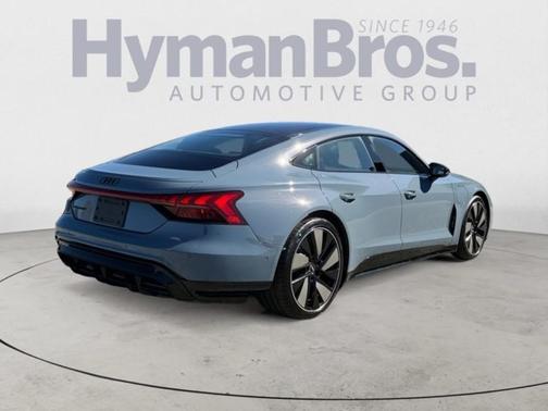 2023 Audi e-tron GT Prestige quattro