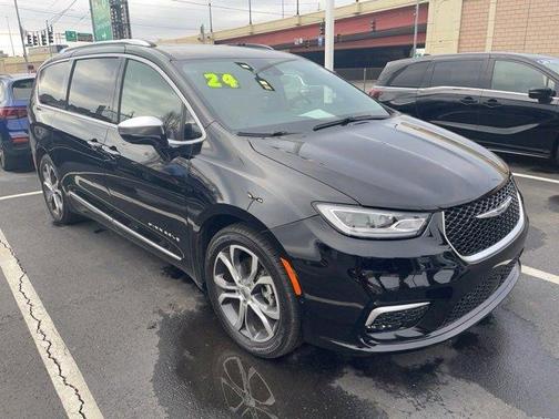 2024 Chrysler Pacifica Pinnacle