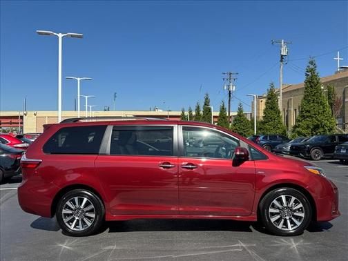 2019 Toyota Sienna Limited Premium
