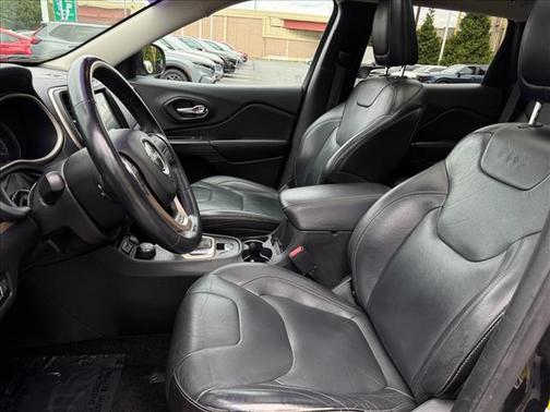 Brilliant Black Crystal Pearlcoat 2015 Jeep Cherokee Limited