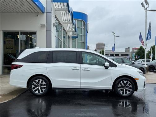 White 2026 Honda Odyssey EX-L