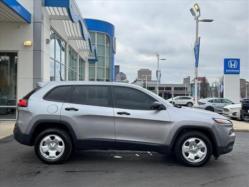 2017 Jeep Cherokee Sport