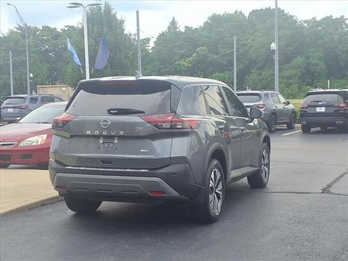 2022 Nissan Rogue SV