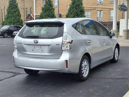 2013 Toyota Prius v Two