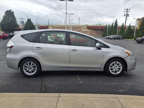 2013 Toyota Prius v Two