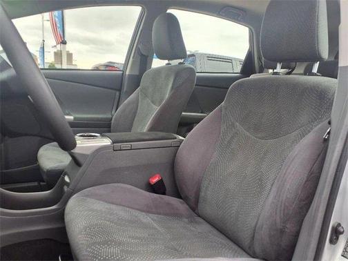 2013 Toyota Prius v Two