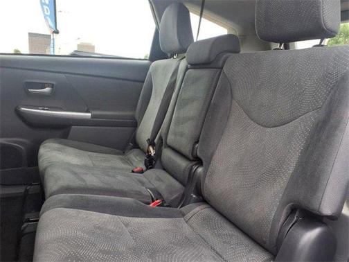 2013 Toyota Prius v Two