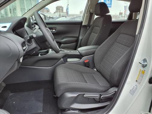 2025 Honda HR-V LX