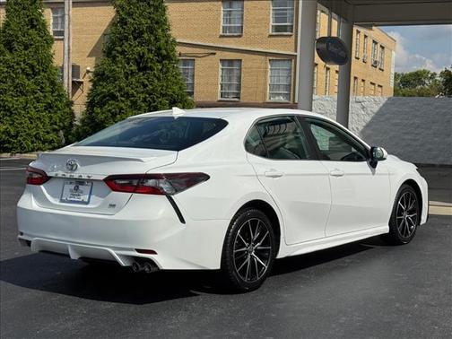 2024 Toyota Camry SE