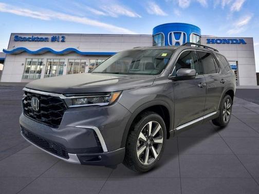2025 Honda Pilot Touring 8-Passenger