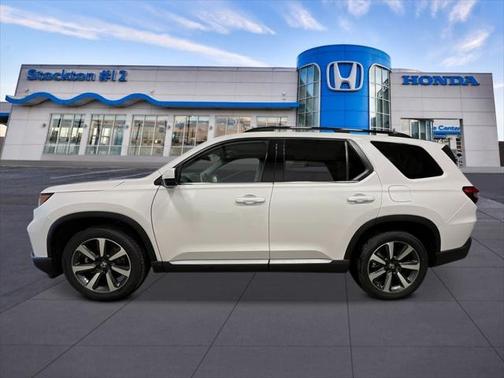 2025 Honda Pilot Touring 8-Passenger