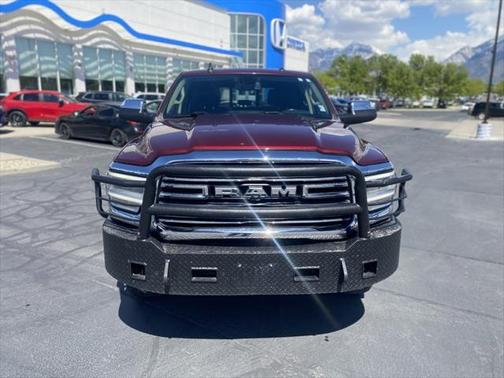 2020 RAM 2500 Laramie Crew Cab 4X4 6'4' Box