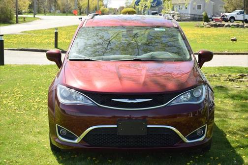 2018 Chrysler Pacifica Touring-L