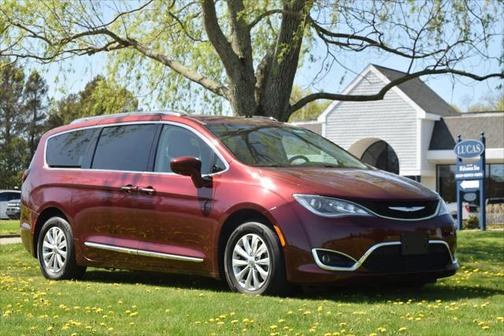 2018 Chrysler Pacifica Touring-L