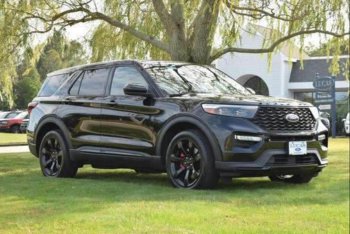 2022 Ford Explorer ST