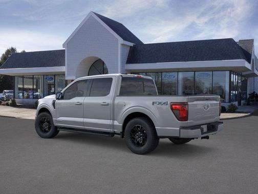 Avalanche 2026 Ford F-150 XLT