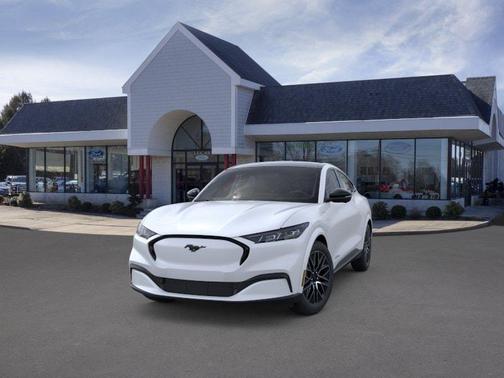 Star White Metallic Tri-Coat 2026 Ford Mustang Mach-E Premium