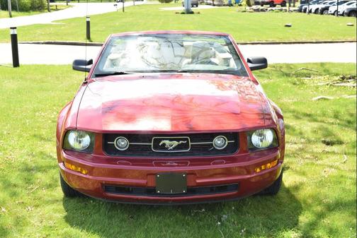 Red 2008 Ford Mustang Premium