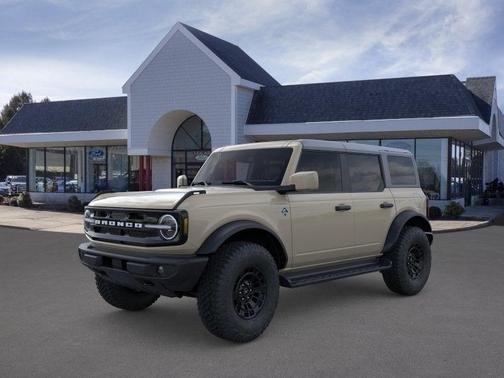 Desert Sand 2026 Ford Bronco Outer Banks