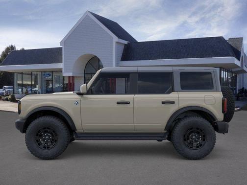 Desert Sand 2026 Ford Bronco Outer Banks