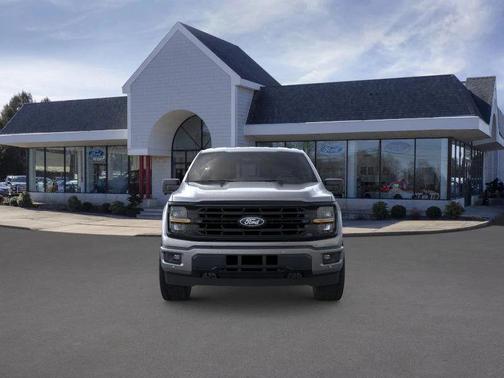 Carbonized Gray Metallic 2026 Ford F-150 XLT