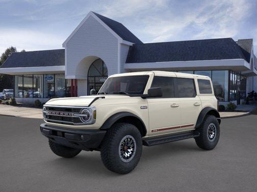 Wimbledon White 2026 Ford Bronco Outer Banks