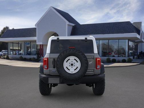 Carbonized Gray Metallic 2026 Ford Bronco Heritage Edition