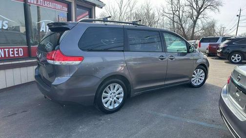 2012 Toyota Sienna XLE