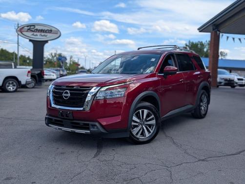 2022 Nissan Pathfinder SL 4WD