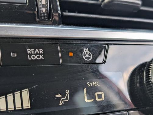 2022 Nissan Pathfinder SL 4WD